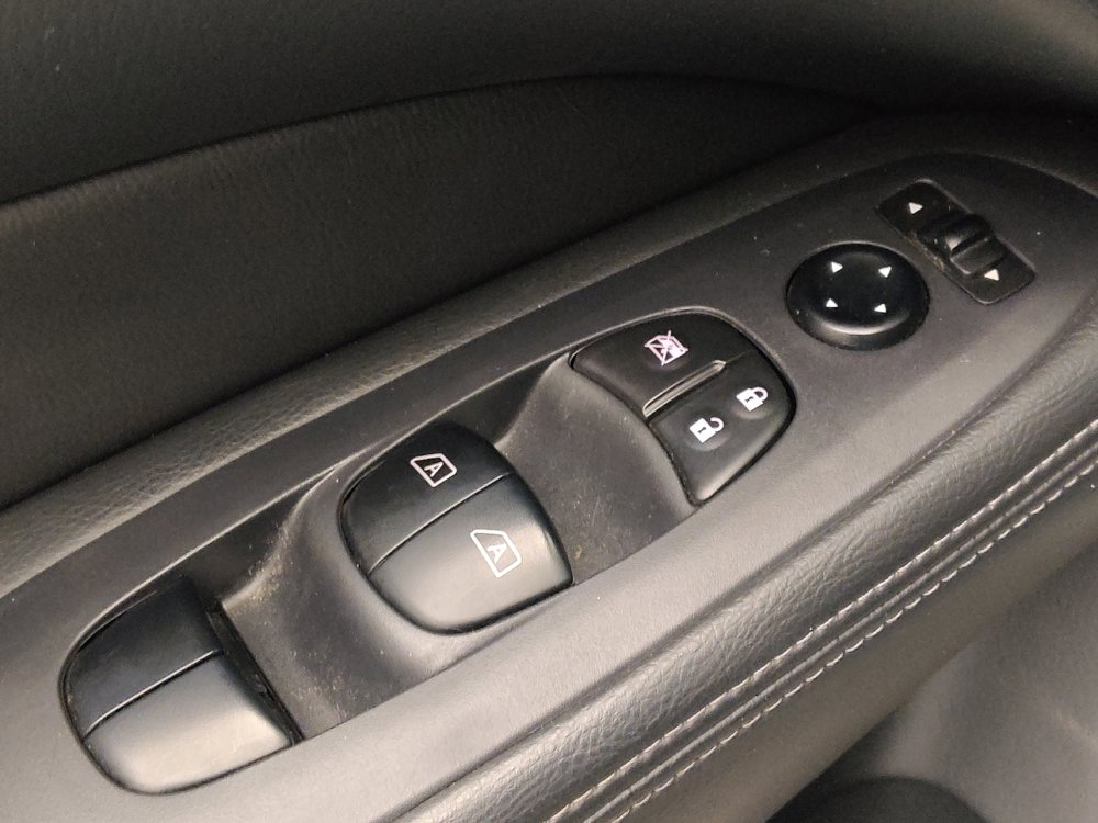 Used 2018 Nissan Pathfinder SV FWD image 27