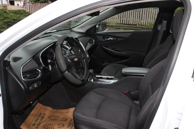 Used 2020 Chevrolet Malibu LT FWD image 5