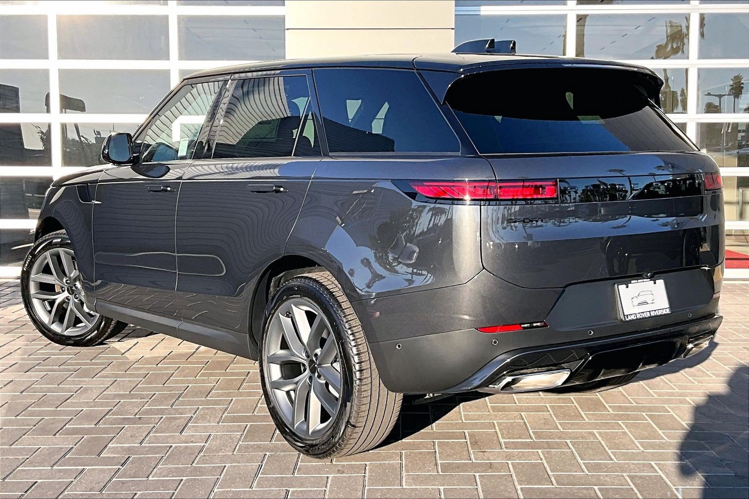 New 2027 Land Rover Range Rover Sport SE AWD/4WD image 3