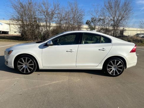 Used 2015 Volvo S60 T5 Platinum image 9