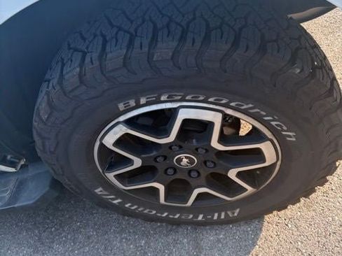 Used 2023 Ford Bronco Outer Banks AWD/4WD image 9