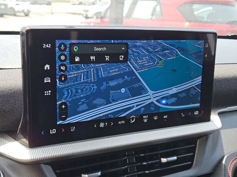 Used 2025 Ford Explorer ST-Line w/ ST-Line Street Pack AWD/4WD image 19