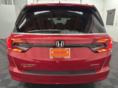 Used 2023 Honda Odyssey Sport image 8