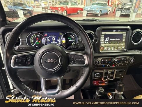 Used 2022 Jeep Wrangler Unlimited Rubicon 4xe w/ Cold Weather Group image 16