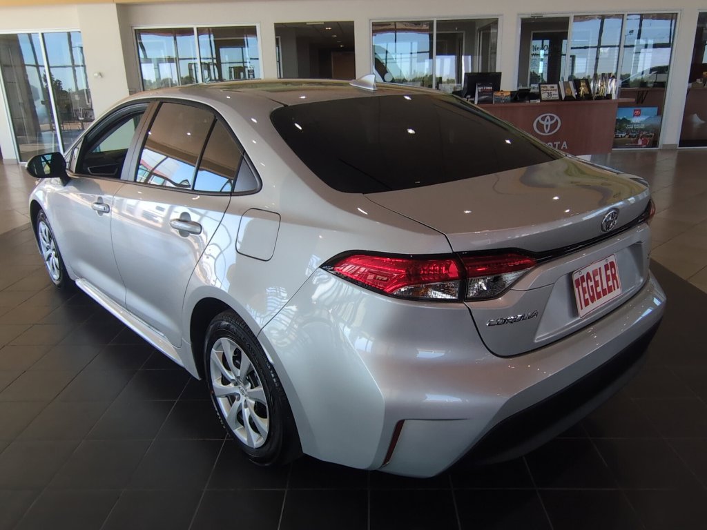 New 2027 Toyota Corolla LE FWD image 5