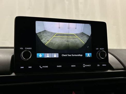 Used 2025 Honda Pilot Sport image 23
