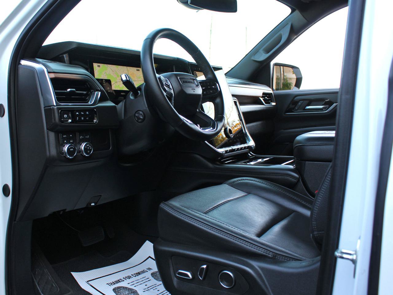 Used 2025 GMC Yukon Denali AWD/4WD image 20