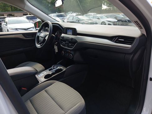 Used 2022 Ford Escape S AWD/4WD image 16