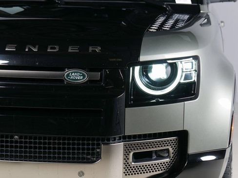 Used 2021 Land Rover Defender 90 X image 27