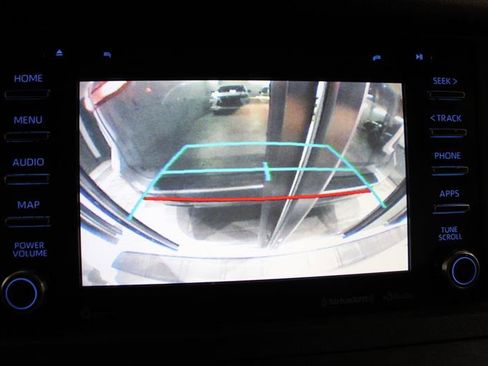Used 2020 Toyota Sienna XLE AWD/4WD image 18