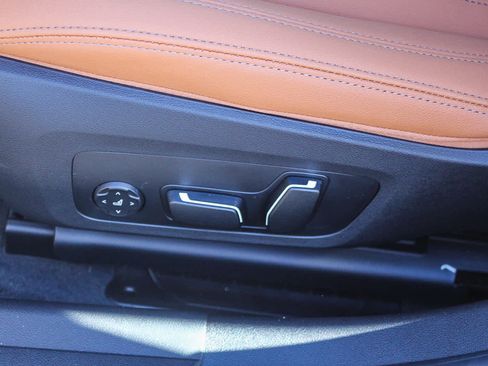 New 2026 BMW 330i xDrive Sedan w/ M Sport Package image 21