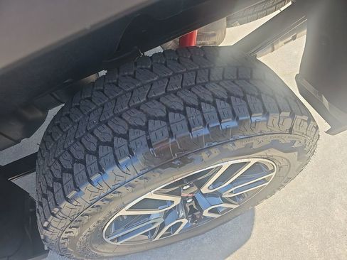 New 2026 GMC Sierra 1500 AT4 image 28