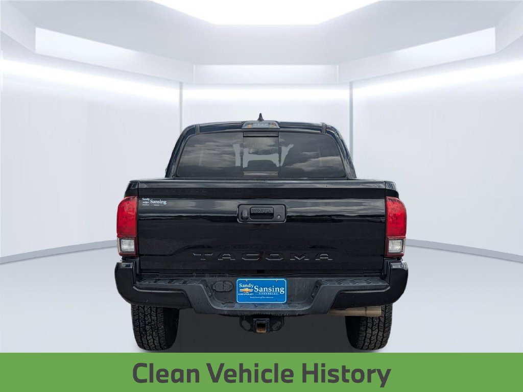 Used 2022 Toyota Tacoma SR5 w/ Technology Package RWD image 5