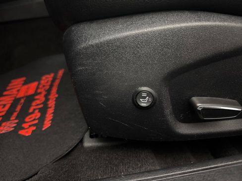 Used 2020 Ford Fusion SE image 21