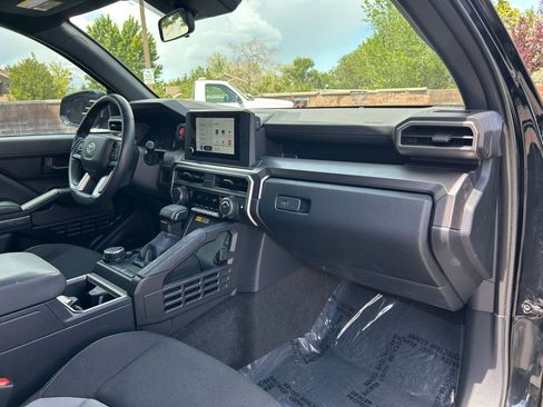 Used 2025 Toyota 4Runner TRD Off-Road AWD/4WD image 28