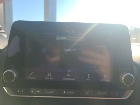 Used 2024 Nissan Sentra SV image 28