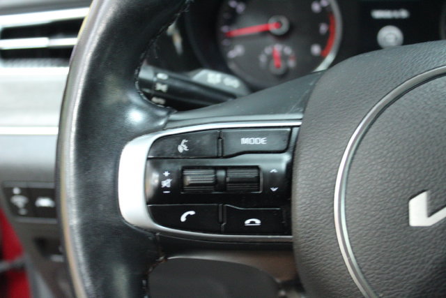 Used 2022 Kia K5 EX FWD image 16
