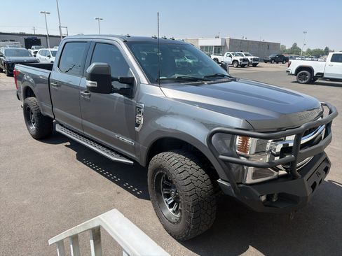 Used 2022 Ford F350 Lariat w/ Lariat Ultimate Package AWD/4WD image 6