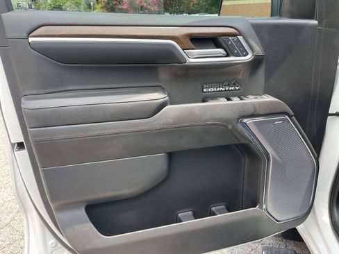 Used 2023 Chevrolet Silverado 1500 High Country w/ High Country Premium Package RWD image 5