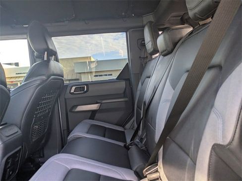 Used 2021 Ford Bronco Black Diamond image 14