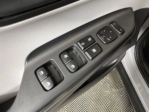 Certified 2023 Hyundai Kona SEL AWD/4WD image 13