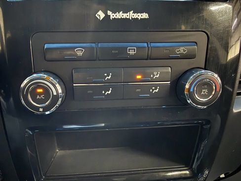 Used 2015 Nissan Titan SV w/ SV Value Truck Package AWD/4WD image 29
