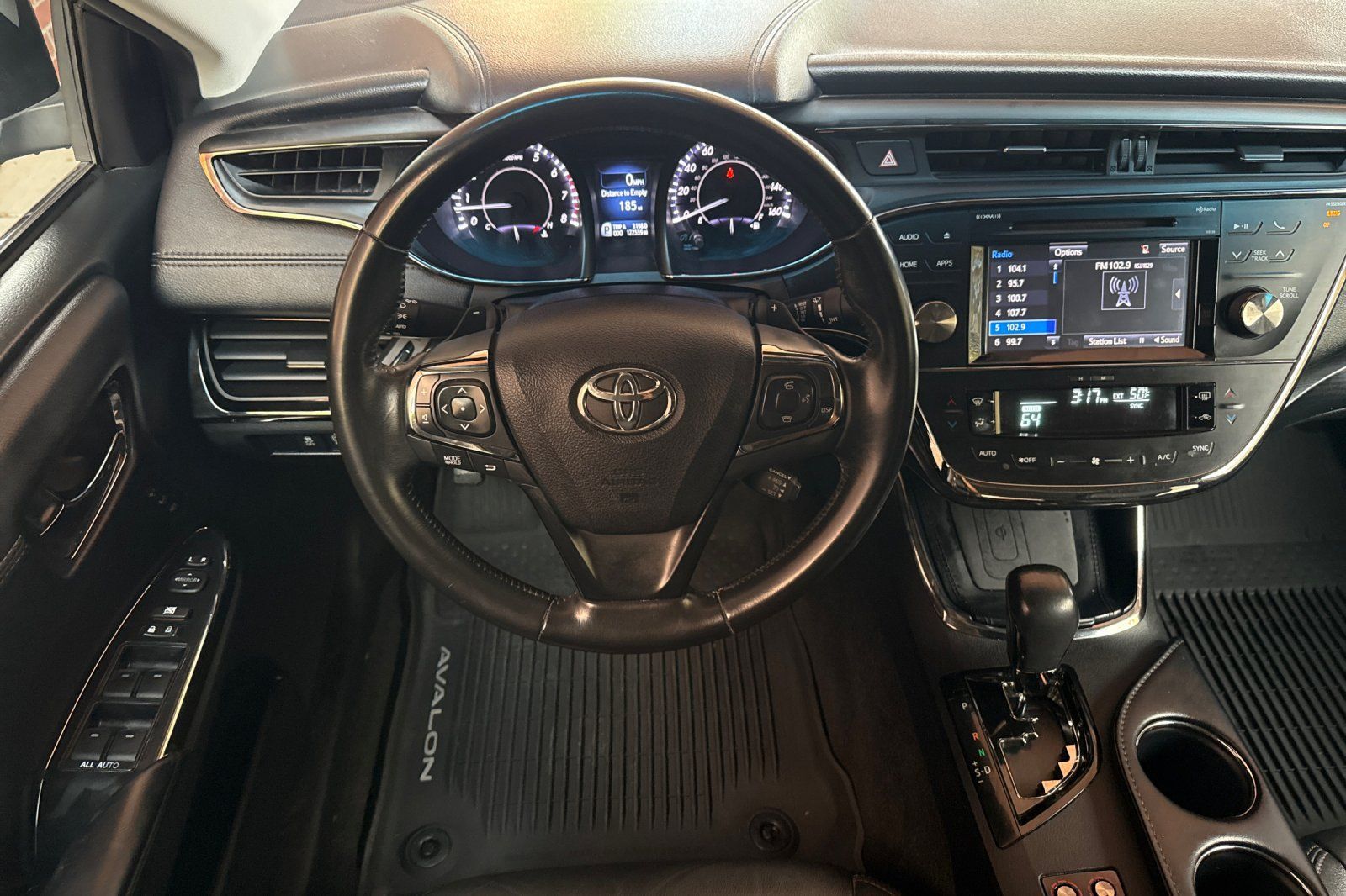 Used 2016 Toyota Avalon Touring FWD image 19