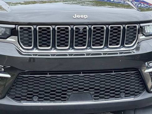 Used 2024 Jeep Grand Cherokee Limited w/ Luxury Tech Group II AWD/4WD image 48