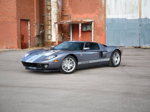 Used 2006 Ford GT image 7