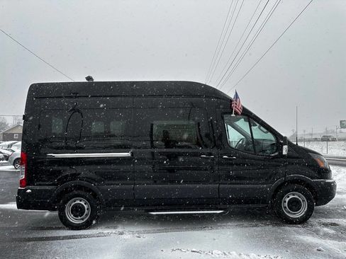 Used 2017 Ford Transit 350 XL image 5