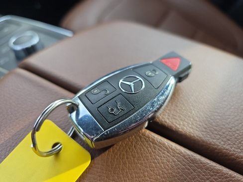 Used 2017 Mercedes-Benz GLS 550 4MATIC image 35