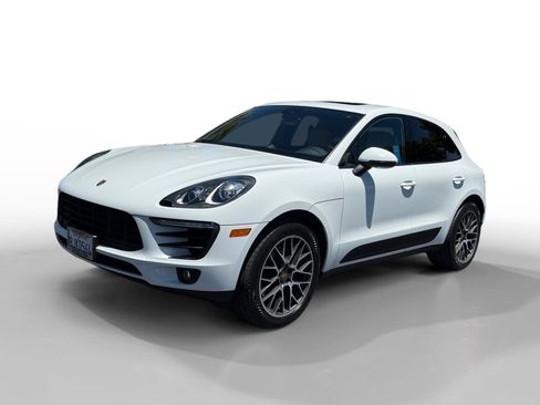 Used 2018 Porsche Macan AWD/4WD image 1