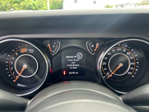 Used 2022 Jeep Wrangler Sport AWD/4WD image 10