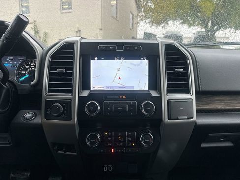 Used 2019 Ford F150 Lariat w/ FX4 Off-Road Package image 23