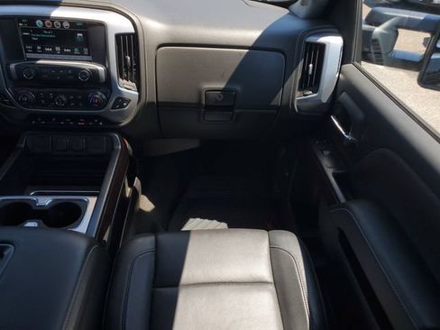 Used 2018 GMC Sierra 2500 SLT AWD/4WD image 19