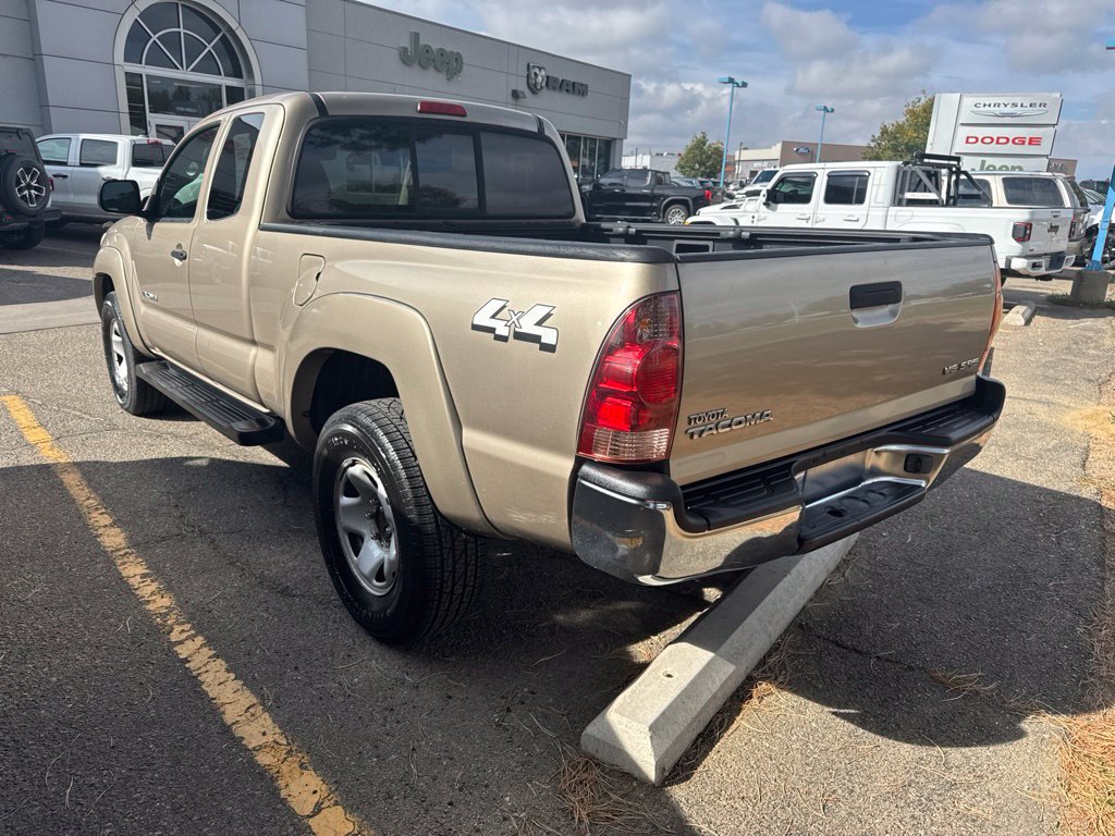 Used 2005 Toyota Tacoma 4x4 Access Cab w/ SR5 Pkg #3 image 12