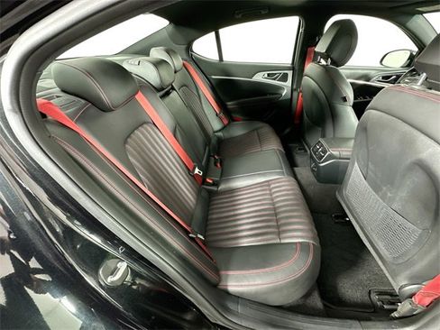 Used 2023 Genesis G70 2.0T w/ Sport Prestige Package image 30