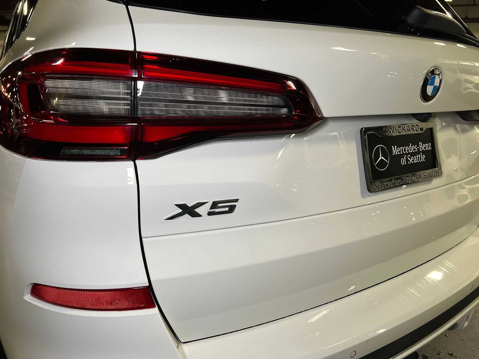 Used 2023 BMW X5 xDrive40i w/ M Sport Package AWD/4WD image 14