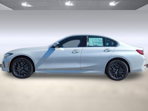 Used 2025 BMW 330i xDrive Sedan w/ Convenience Package image 2