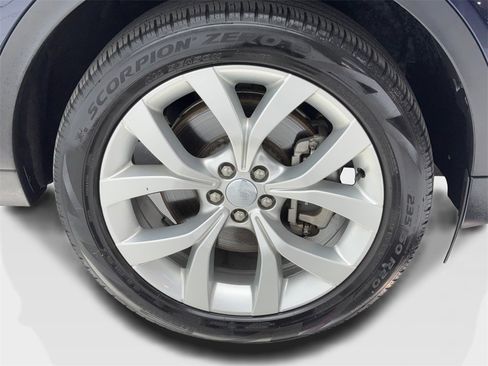 Used 2023 Land Rover Discovery Sport SE image 55