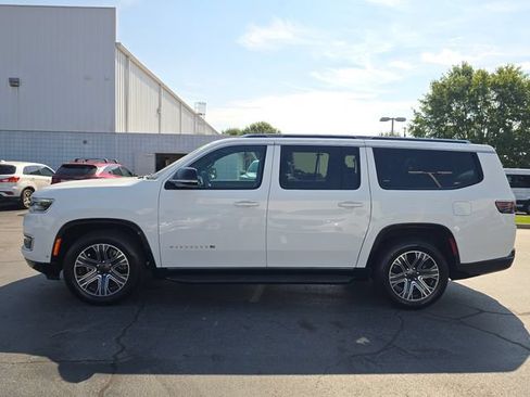 Used 2024 Jeep Wagoneer L Series II w/ Flexible Seating Group RWD image 6