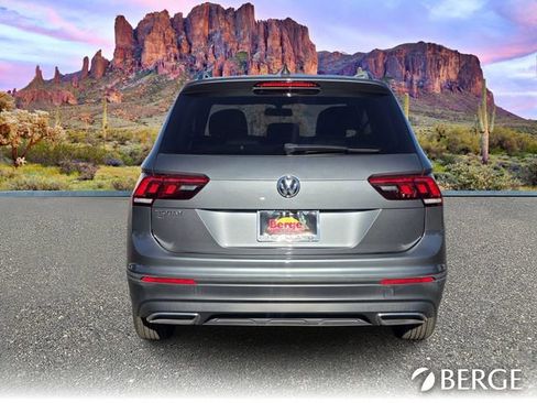 Used 2019 Volkswagen Tiguan SE w/ Panoramic Sunroof Package image 6