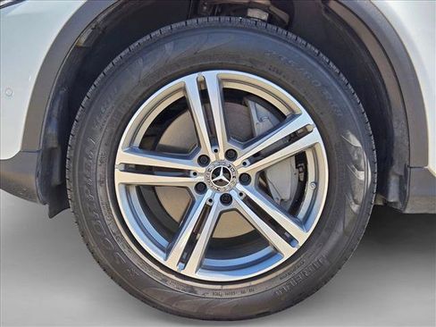 Certified 2022 Mercedes-Benz GLC 300 image 25