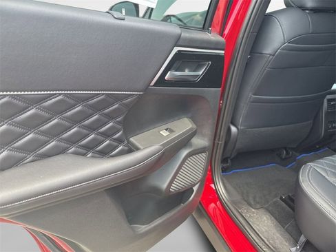 New 2025 Mitsubishi Outlander SEL image 24