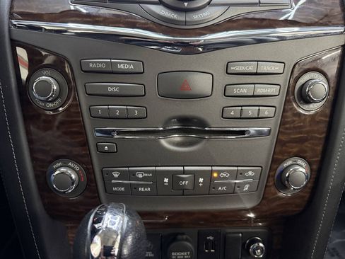 Used 2019 Nissan Armada Platinum w/ Captain's Chairs Package AWD/4WD image 32