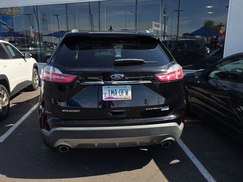 Used 2019 Ford Edge Titanium image 6