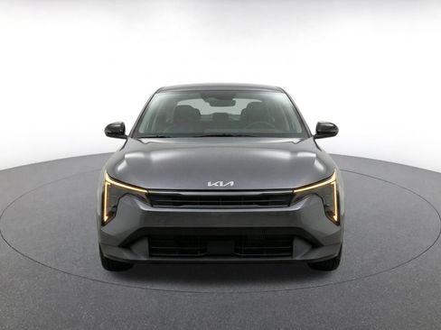 Used 2025 Kia K4 LXS FWD image 2