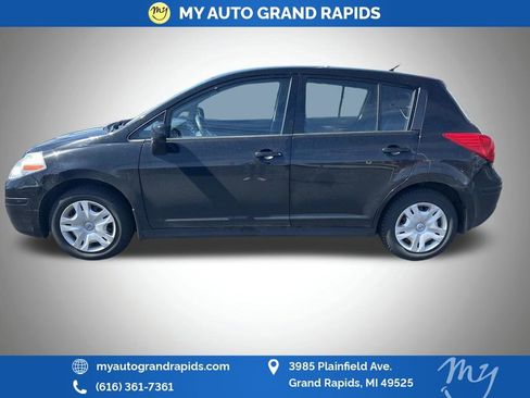Used 2012 Nissan Versa 1.8 S w/ Plus Pkg image 2