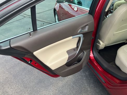 Used 2015 Buick Regal FWD image 12