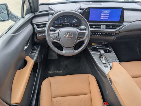 Used 2025 Lexus UX 300h AWD w/ Cold Area Package image 3